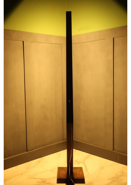 Dekoratif Ahşap Ayaklı Uzaktan Kumandalı Gün Işığı Neon LED 12V Köşe Lambader 130CM