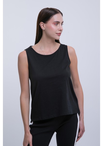 Kadın Siyah Sırt Detaylı T-Shirt- Rahat Kalıp, Şık Tasarım modelleri