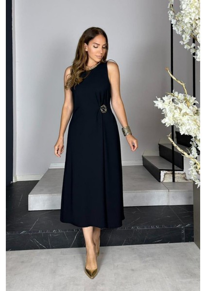 G1443 Broş Detaylı Kolsuz Tasarım Elbise Siyah