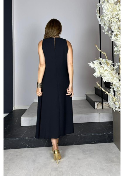 G1443 Broş Detaylı Kolsuz Tasarım Elbise Siyah fiyatları