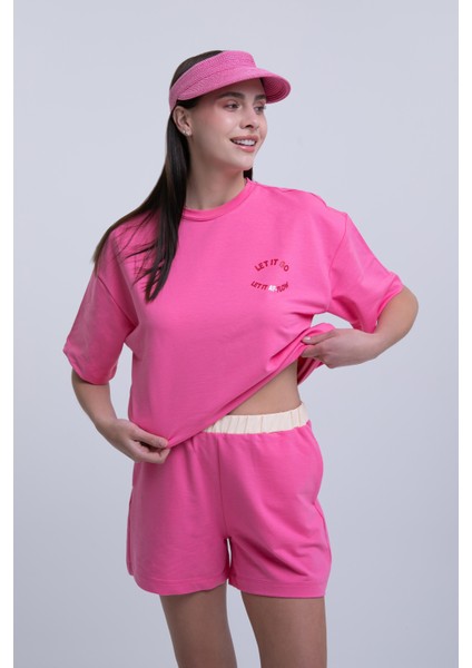 Kadın Pembe Şort - Rahat Bel Lastikli, Günlük ve Spor Kullanıma Uygun modelleri