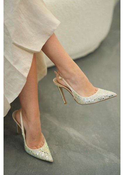 Sera Topuklu Taşlı Saten Abiye Ayakkabı Bej fiyatları