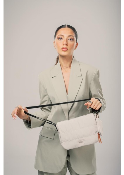 Kadın 17733 Omuz Askılı Kol Çantası fiyatları