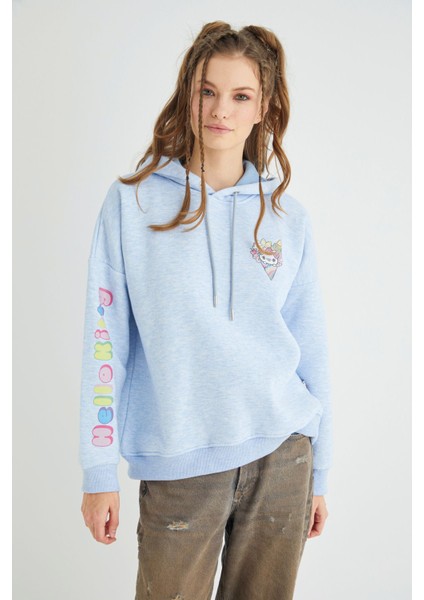 Lisanslı Baskılı Kapüşonlu Kalın Mavi Sweatshirt fiyatları