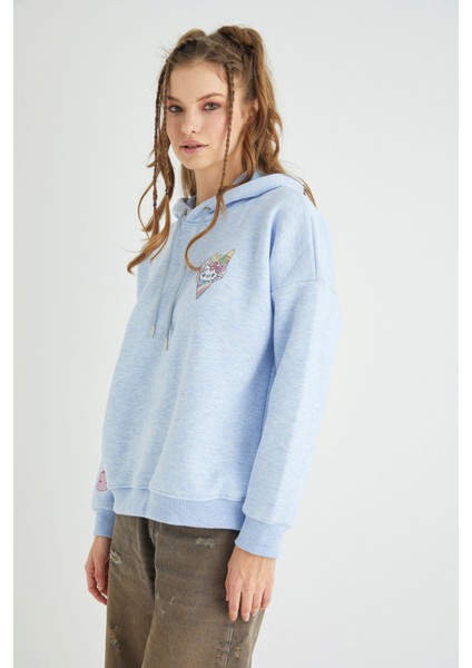 Lisanslı Baskılı Kapüşonlu Kalın Mavi Sweatshirt modelleri