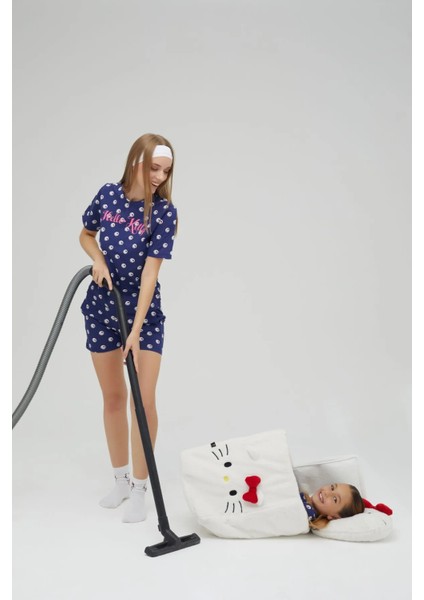 Lisanslı Kısa Kollu Şortlu Lacivert Pijama Takımı indirimleri