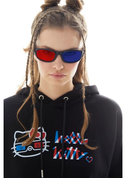 Lisanslı Kapüşonlu Kalın Oversize Siyah Sweatshirt fırsatları