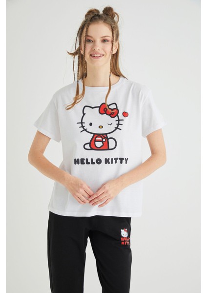 Lisanslı Baskılı Basic T-Shirt Relaxed Pamuk modelleri