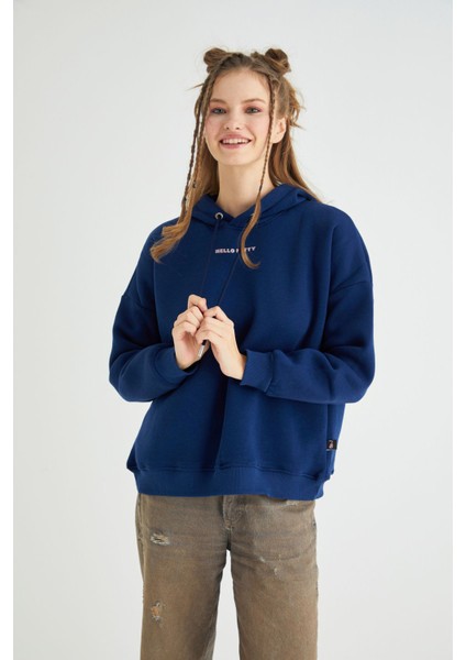 Lisanslı Kapüşonlu Kalın Sweatshirt fırsatları