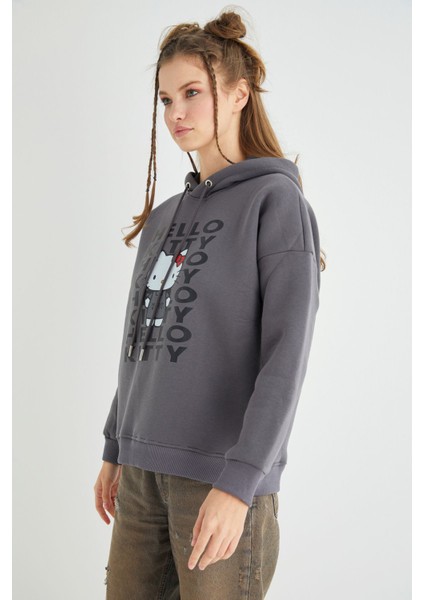 Lisanslı Baskılı Kapüşonlu Kalın Fit Sweatshirt
