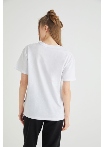 Lisanslı Baskılı Basic T-Shirt Relaxed Kalıp Pamuk fırsatları