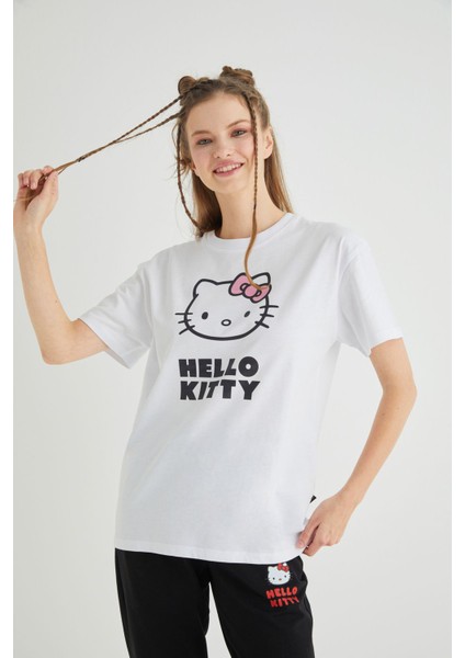 Lisanslı Baskılı Basic Beyaz T-Shirt Kalıp Pamuk