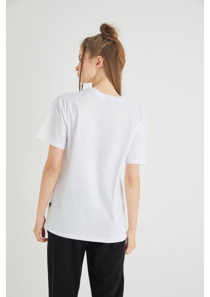 Lisanslı Baskılı Basic Beyaz T-Shirt Kalıp Pamuk indirimleri