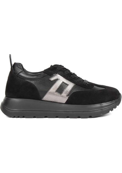 Kadın Siyah Bağcıklı Kalın Tabanlı Süet Deri Sneaker