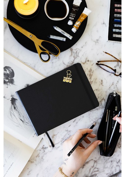 21x15 Sert Kapak 80 Yaprak 140 Gr. Eskiz Defteri - Sketch Book – Siyah