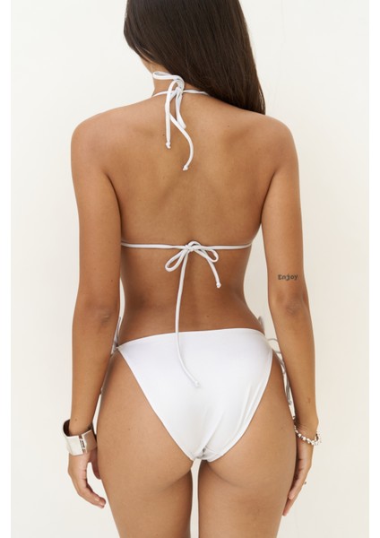 Mutia Bağcıklı Parlak Beyaz Bikini Üstü indirimleri