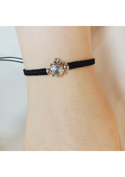 Gümüş Kaplama Kaplumbağa Figürlü Siyah Makrome Örgü El Yapımı Ayarlanabilir Şans Bilekliği, Unisex Bileklik, Kaplumbağa Figürlü Bileklik, Minimalist Bileklik, Makrome Bileklik modelleri