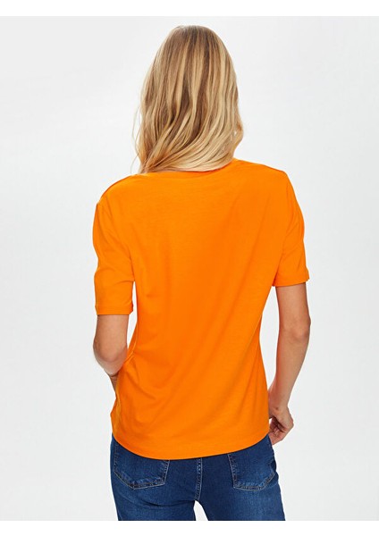 V Yaka Kısa Kol T-Shirt S25TSH001
