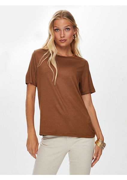 Yuvarlak Yaka Kısa Kol T-Shirt S25TSH002 fiyatları