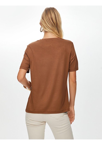 Yuvarlak Yaka Kısa Kol T-Shirt S25TSH002 modelleri