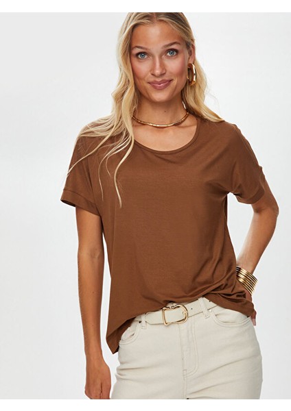 Yuvarlak Yaka Düşük Kollu T-Shirt S25TSH003