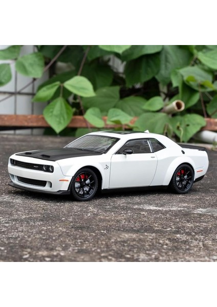 Dodge Challenger Srt Hellcat 1:24 Diecast Metal Araba Koleksiyon Sesli Işıklı Beyaz