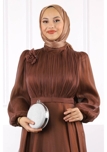 Kahverengi Önü Drapeli Kemerli Şifon Abiye fırsatları