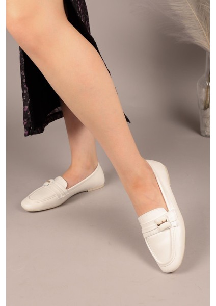 Riva Kare Tokalı Loafer Beyaz