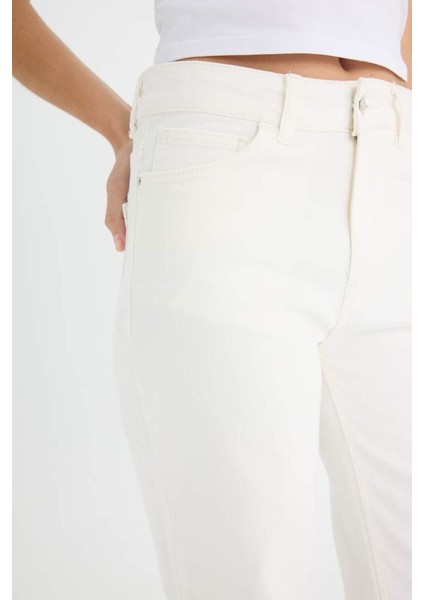 Yeni Sezon Comfort Straight Normal Bel Bilek Boy Beyaz Jean Pantolon indirimleri