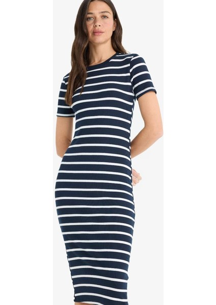 Yeni Sezon Bodycon Vücudu Saran Bisiklet Yaka Çizgili Fitilli Kaşkorse Kısa Kollu Midi Elbise