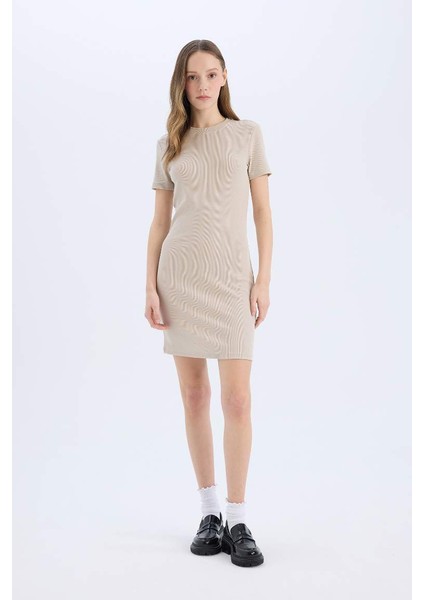 Yeni Sezon Coool Bodycon Vücudu Saran Bisiklet Yaka Fitilli Kaşkorse Kısa Kollu Mini Elbise