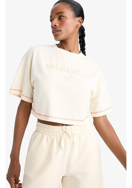 Yeni Sezon Defactofit Nba Chicago Bulls Cropped Fit Bisiklet Yaka Sporcu Kısa Kollu Tişört fırsatları
