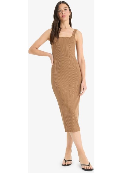 Yeni Sezon Bodycon Vücudu Saran Kare Yaka Fitilli Kaşkorse Askılı Midi Elbise