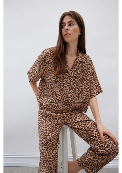 Yeni Sezon Loose Fit Leopar Desenli Modal Kısa Kollu Gömlek fiyatları