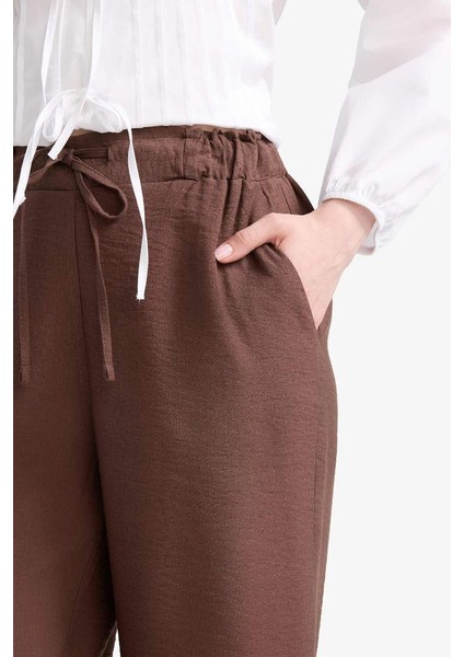 Yeni Sezon Regular Fit Cep Detaylı Geniş Paça Pantolon fırsatları