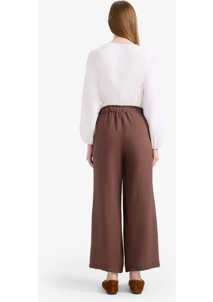 Yeni Sezon Regular Fit Cep Detaylı Geniş Paça Pantolon indirimleri