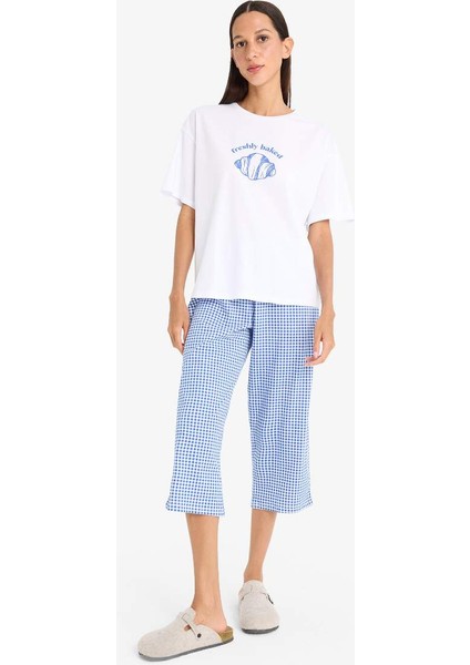 Yeni Sezon Pijama Takımı Regular Fit Kısa Kollu Baskılı Üst Esnek Belli Kapri Alt-Fall In Love fiyatları