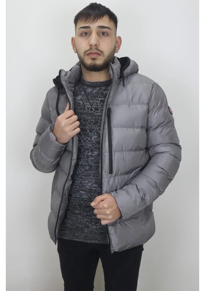 Fistan Store Erkek Hakim Yaka Spor Kesim Normal Kalıp Kapüşonlu Kışlık Şişme Mont
