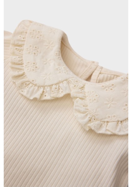 Yeni Sezon Kız Bebek 3'lü Takım Bebe Yaka Uzun Kollu Tişört Beli Lastikli Jean Şort Etek Külotlu Çorap modelleri