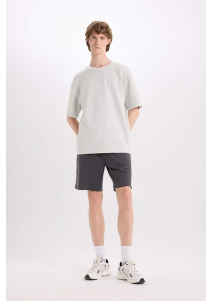 Yeni Sezon %100 Pamuk Slim Fit Dar Kesim Dar Paça Cepli Basic Düz Şort