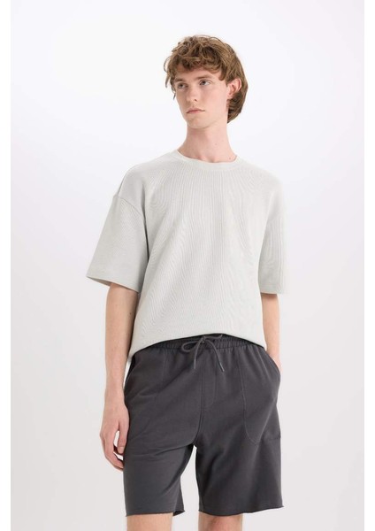 Yeni Sezon %100 Pamuk Slim Fit Dar Kesim Dar Paça Cepli Basic Düz Şort
