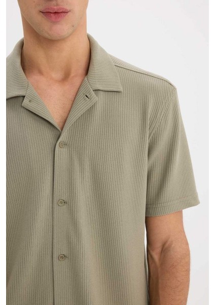 Yeni Sezon Regular Fit Polo Yaka Yazlık Kısa Kollu Gömlek indirimleri