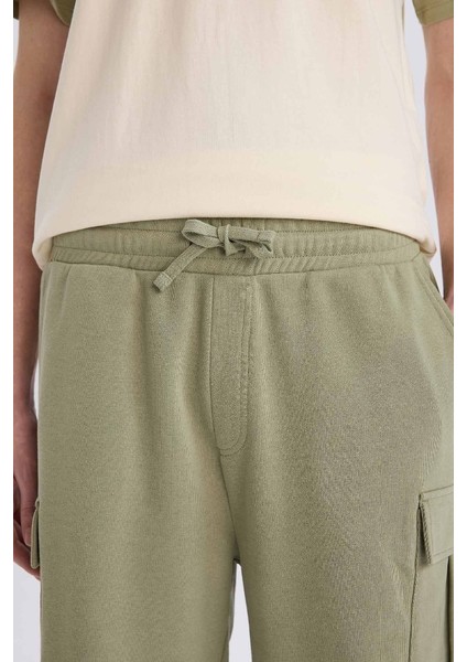 Yeni Sezon Regular Fit Beli Bağcıklı Kargo Cepli Şort