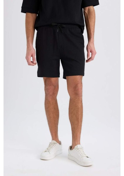Yeni Sezon Regular Fit Düz Paça Şort