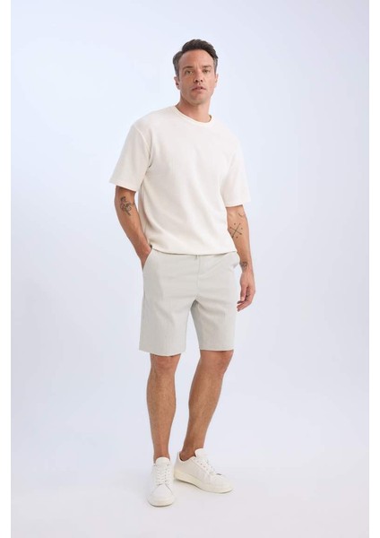 Yeni Sezon Regular Fit Beli Bağcıklı Dokulu Bermuda Şort