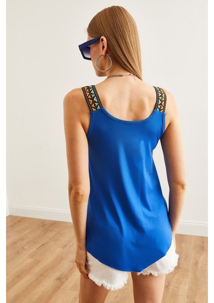 Kadın Viskon Kumaş Otantik Desen Askılı Bluz