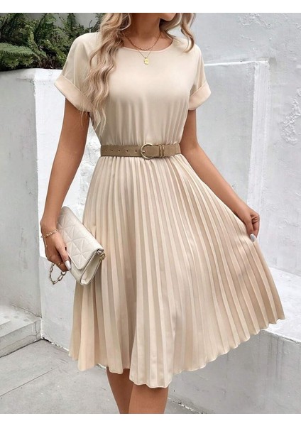 Kadın Kısa Kollu Yakası Açık Belden Lastikli Pileli Kısa Ithal Krep Elbise
