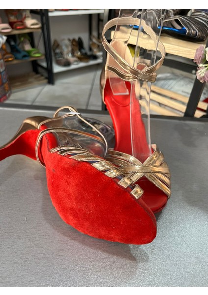 7 Bantlı Yeni Model Salsa Baçata Latin Dansları 6 cm Kadeh Topuklu Dans ve Salon Ayakkabısı Rose Gold