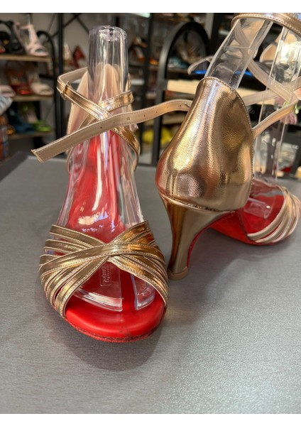 7 Bantlı Yeni Model Salsa Baçata Latin Dansları 6 cm Kadeh Topuklu Dans ve Salon Ayakkabısı Rose Gold