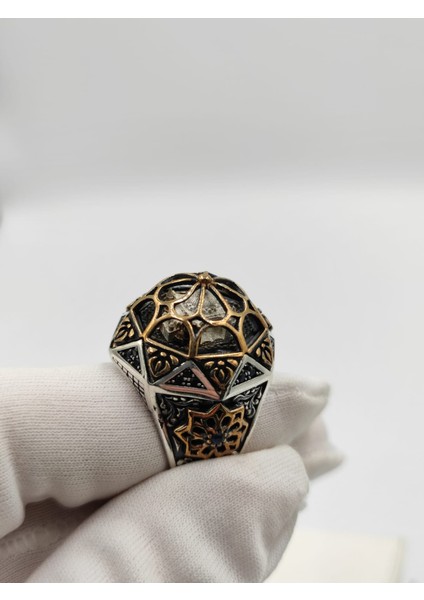 Sultan Serisi Gravür Bezeme Ayasofya Motifli Zorbey 925 Ayar 24 mm Erkek Gümüş Yüzük